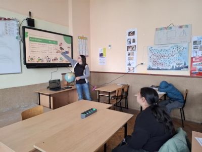 Беседа на тема „Ранен брак или образование?“ - Изображение 2