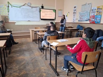 Беседа на тема „Ранен брак или образование?“ - Изображение 4